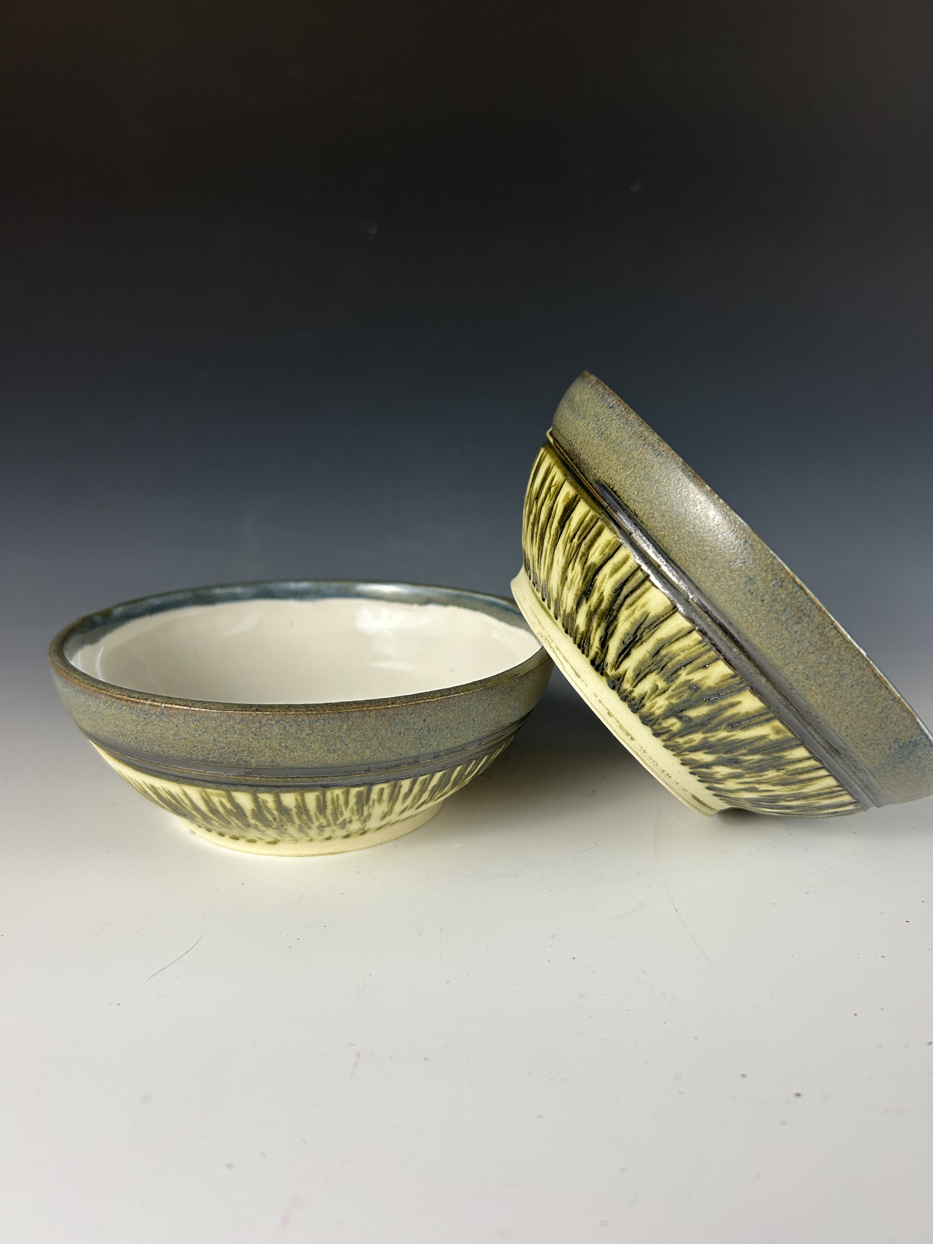 Chatter bowls
